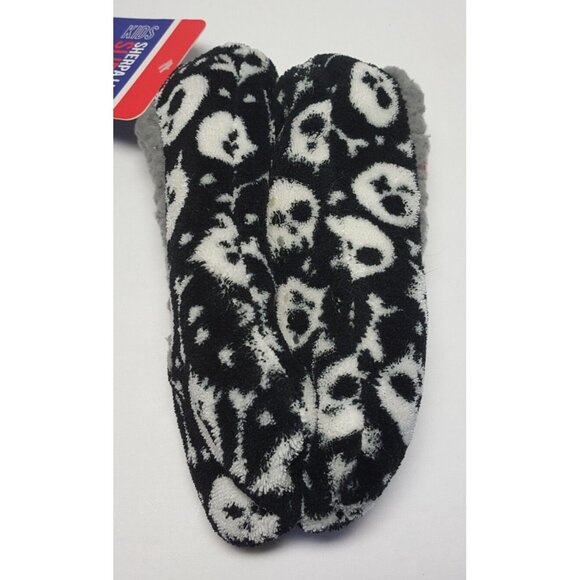 NEW Kid's Sherpa Lined Slippers with Skull & Cross Bone Size 11-12 New / Tag - Picture 3 of 7